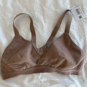 Lululemon awake to lace Bra